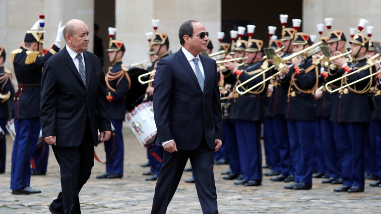 الرئيس المصري، عبد الفتاح السيسي، ووزير الخارجية الفرنسي، جان إيف لودريان