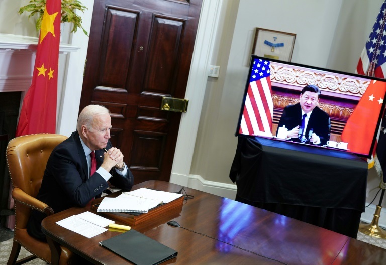 قمة افتراضية بين الرئيس الأميركي جو بايدن والرئيس الصيني شي جينبينغ في 15نوفمبر 2021(ا ف ب)