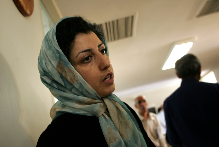 الناشطة والصحافية الايرانية نرجس محمدي (ا ف ب)
