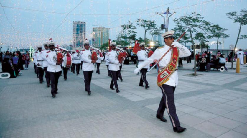 جانب من احتفالات البحرين بالعيد الوطني الخمسين في المنامة الخميس (الشرق الأوسط)