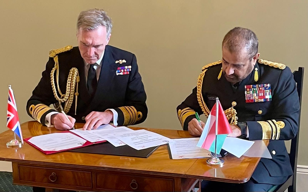 بريطانيا وسلطنة عمان توقعان اتفاقية دفاع مشترك (العمانية)