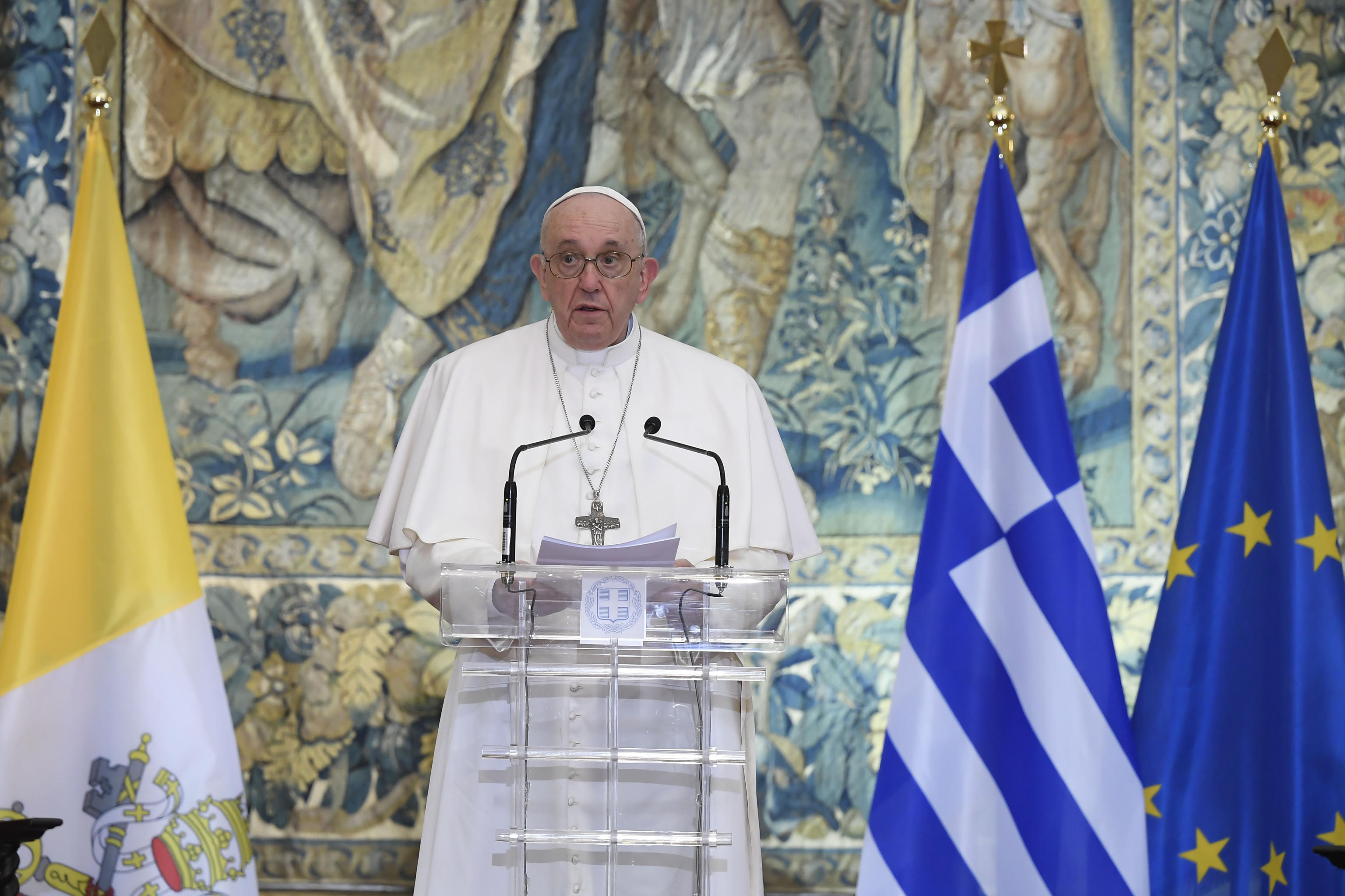 البابا فرنسيس يعلن رفع الصلوات على نية ضحايا الهجوم(د ب أ)