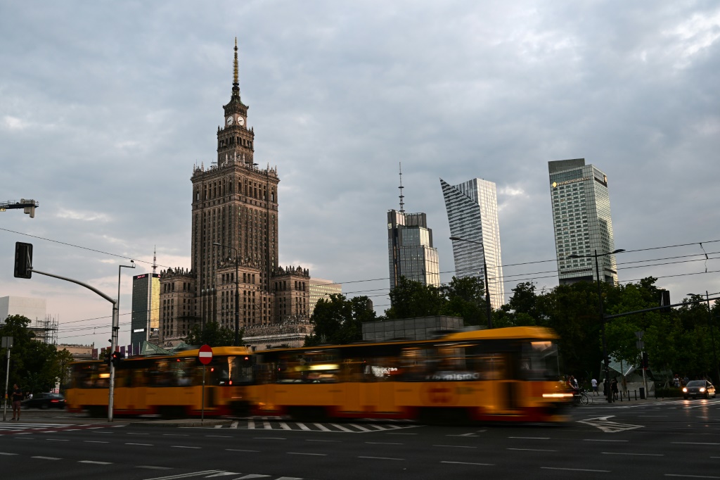 وسط العاصمة البولندية وارسو في 22 تموز/يوليو 2022 (ا ف ب)