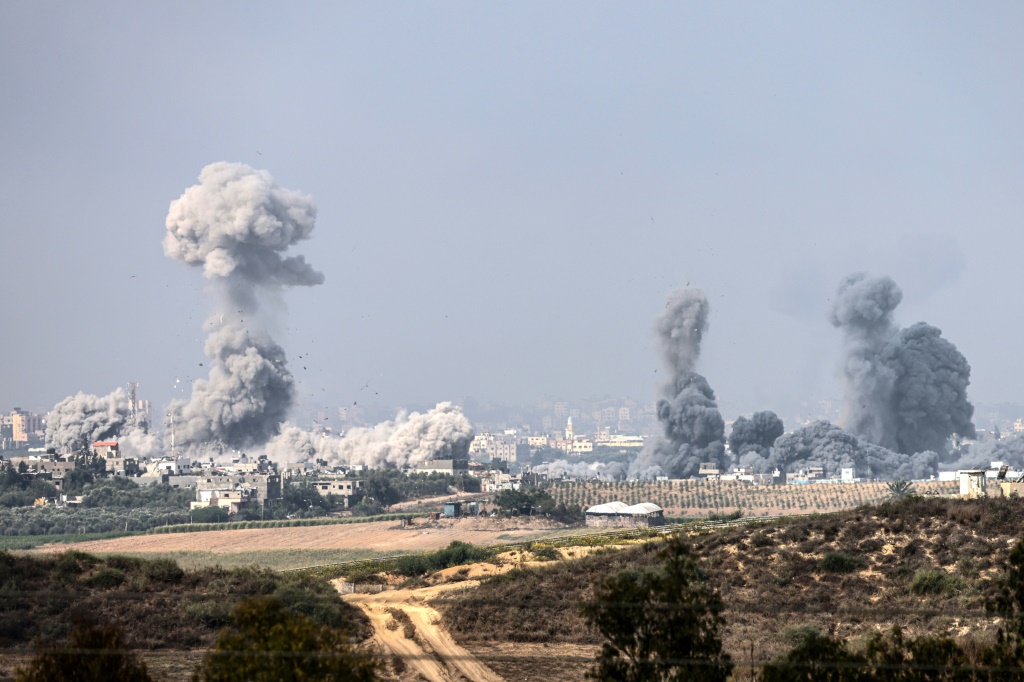غارات تستهدف شمال قطاع غزة (أ ف ب)   