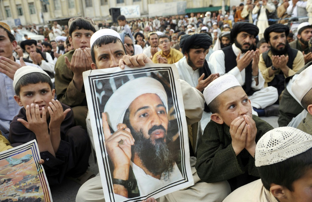    قامت صحيفة الجارديان بحذف "رسالة أسامة بن لادن إلى أمريكا" عام 2002 بعد أن تم تداولها على نطاق واسع على وسائل التواصل الاجتماعي. (أ ف ب)   
