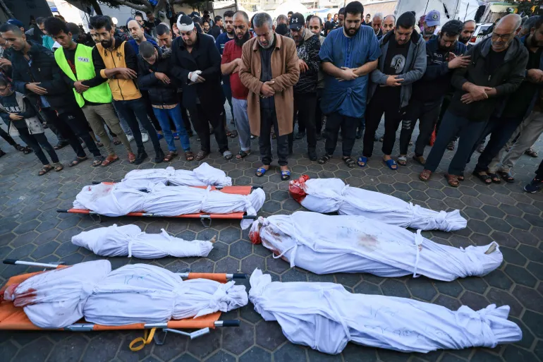 إسرائيل قتلت حتى اللحظة أكثر من 12 ألف فلسطيني في غزة (أ ف ب)