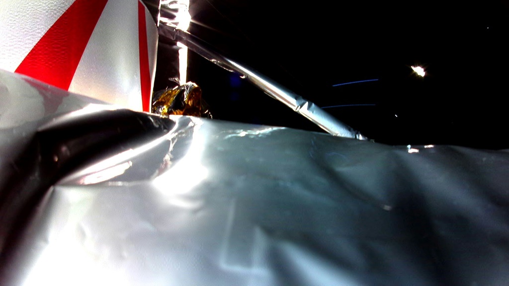 صورة مؤرحة في 8 كانون الثاني/يناير 2024 لجانب من مركبة الهبوط على القمر المتصررة التابعة لشركة 