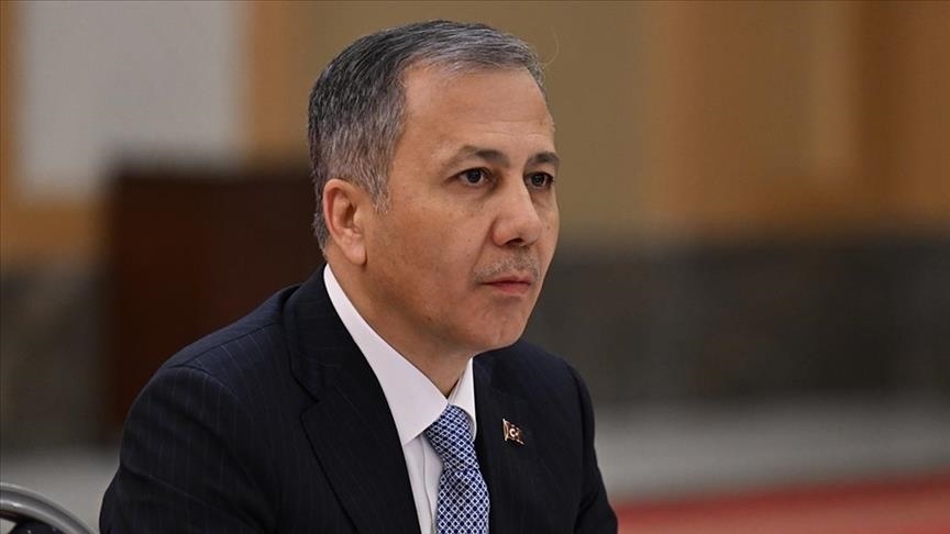 وزير الداخلية التركي علي يرلي قايا (الاناضول)