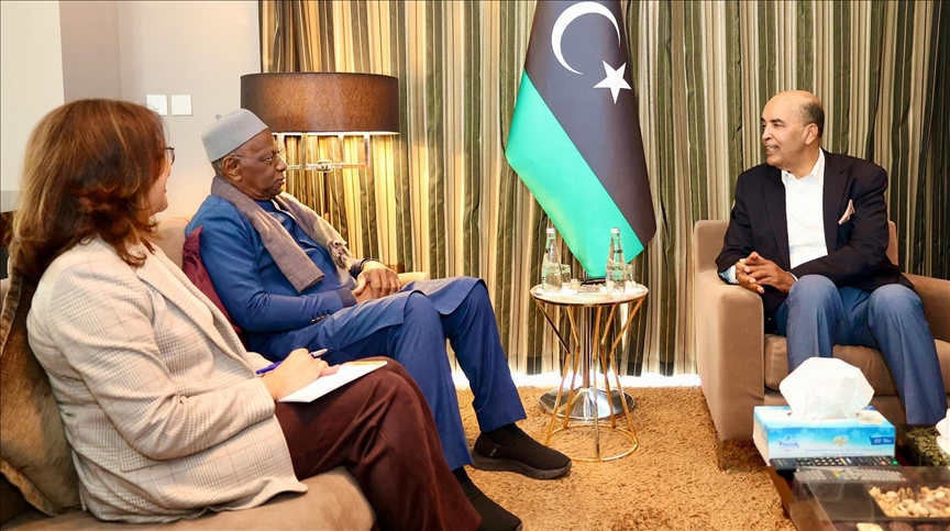 أكد الكوني "دعم المجلس الرئاسي لمساعي البعثة الأممية، وأشاد بالجهود التي يبذلها باتيلي لتحقيق الاستقرار في ليبيا (الاناضول)