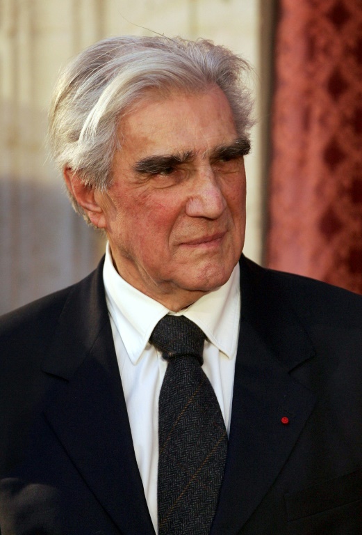 عالم الأعراق الفرنسي جان مالوري في قصر الإليزيه في باريس في 15 شباط/فبراير 2005 (ا ف ب)