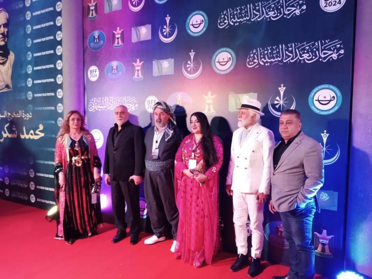 فنانون عرب على «الرد كاربت» في حفل الافتتاح (بغداد السينمائي)