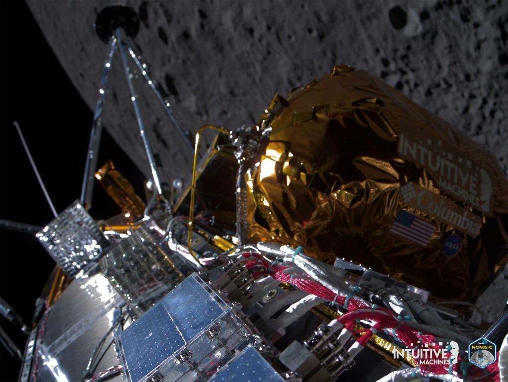 صورة وفرتها شركة "إنتويتيف ماشينز" في 21 شباط/فبراير 2024 تظهر مركبة "نوفا سي" وهي تقترب من سطح القمر (ا ف ب)