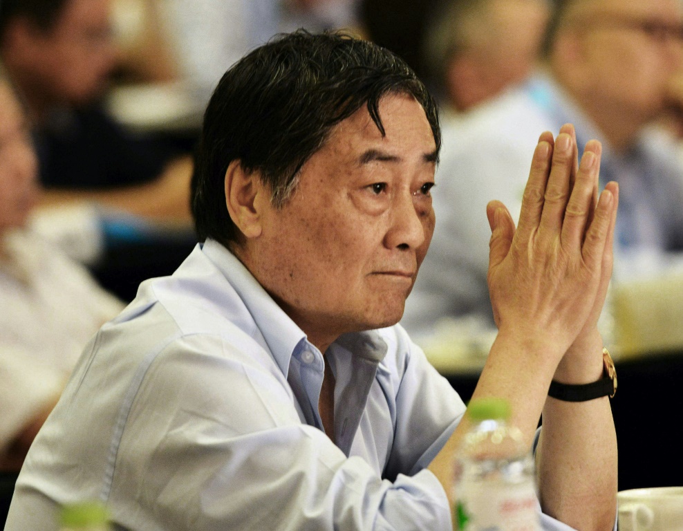صورة التُقطت في الثامن من حزيران/يونيو 2013 تُظهر ثاني أغنى رجل صيني حينها زونغ تشينغهو خلال مؤتمر في هانغجو بشرق الصين (ا ف ب)