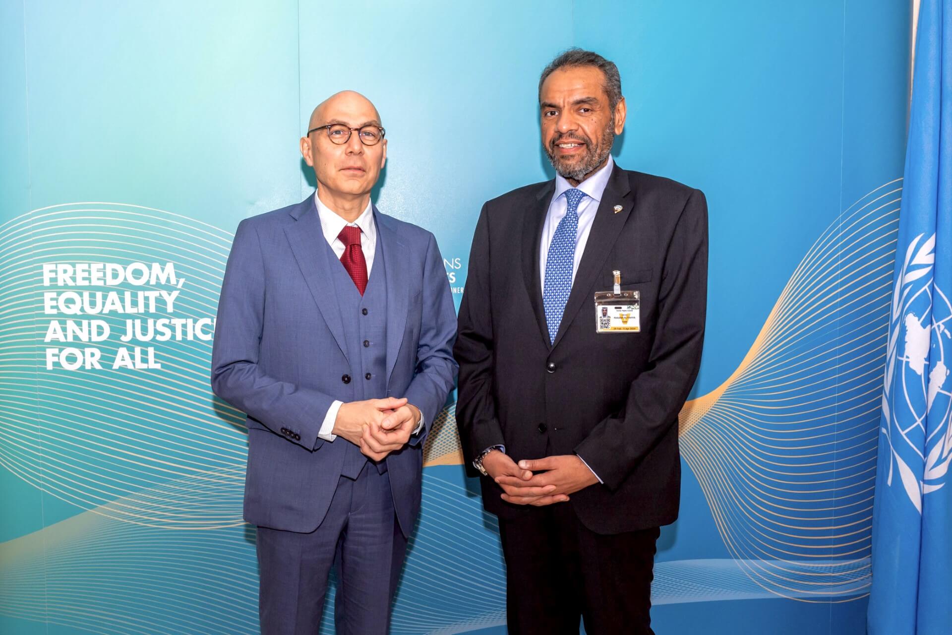 وزير الخارجية عبدالله اليحيا مع المفوض السامي للأمم المتحدة لحقوق الإنسان فولكر تورك (كونا)