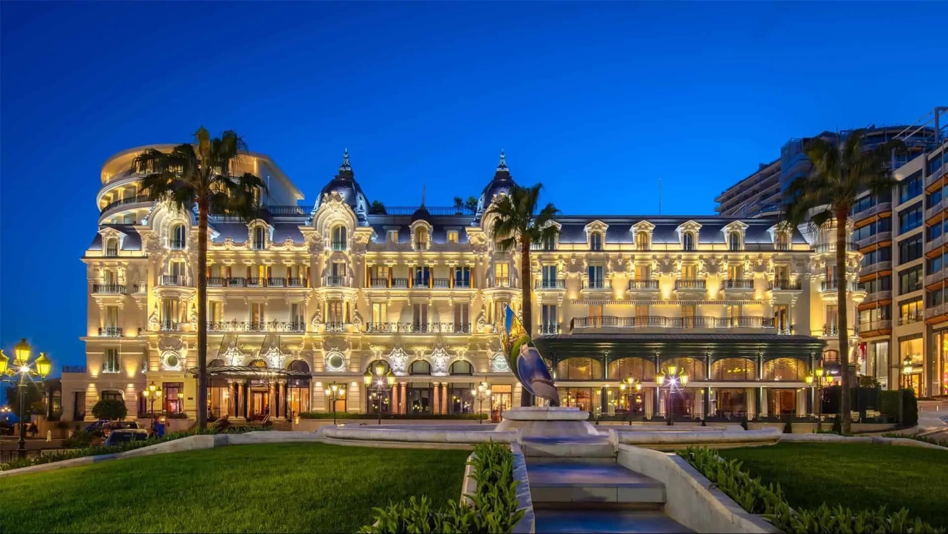 «مونت كارلو» الساحرة بفندقها «دو باريس مونتي كارلو» (زهرة الخليج)