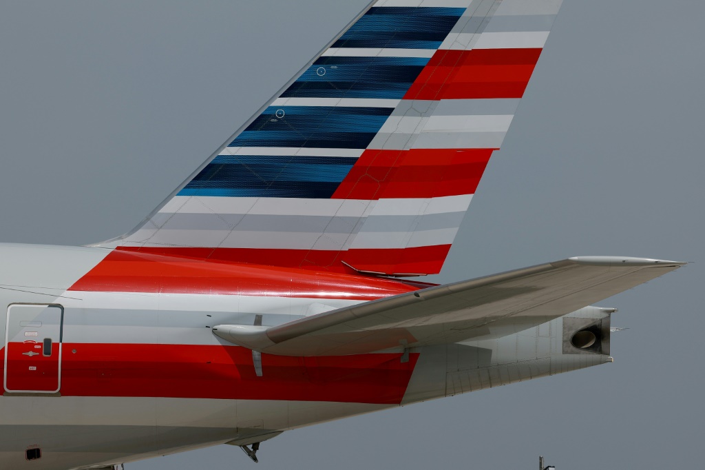 طلبت شركة الخطوط الجوية الأمريكية 85 طائرة بوينغ من طراز 737 ماكس 10 لم تحصل بعد على الاعتماد، وهي النسخة الأكبر من عائلة ماكس التي ظلت تحظى بشعبية لدى العملاء على الرغم من المشاكل (أ ف ب)   