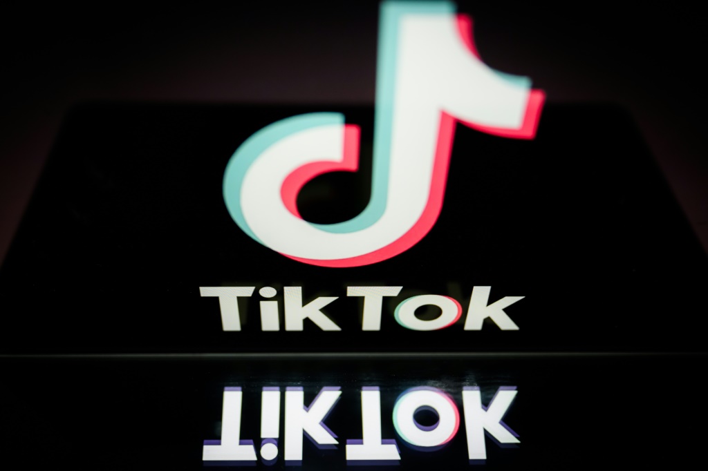 شعار تيك توك (ا ف ب)