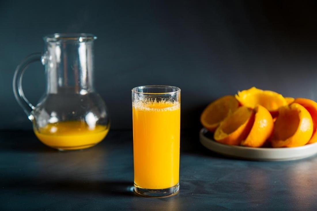 أفضل طريقة لعمل عصير البرتقال الطازج للهضم بعد الافطار (زهرة الخليج)