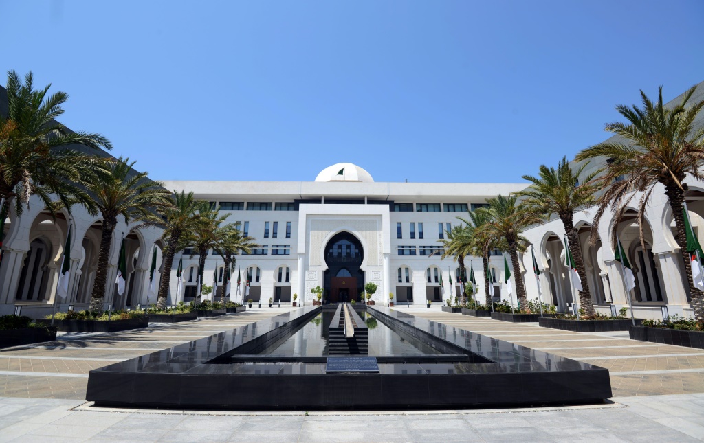 مقر وزارة الخارجية الجزائرية في العاصمة الجزائر في 16 تموز/يوليو 2015 (ا ف ب)