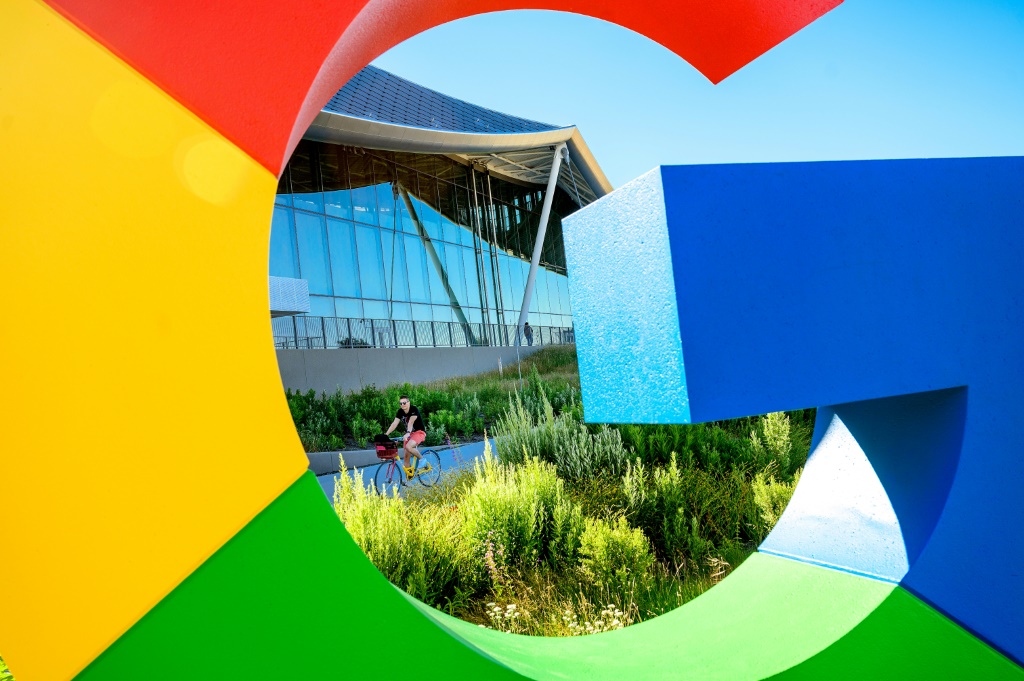 مقر شرك غوغل في ماونتن فيو بولاية كاليفورنيا في 27 حزيران/يونيو 2022 (ا ف ب)