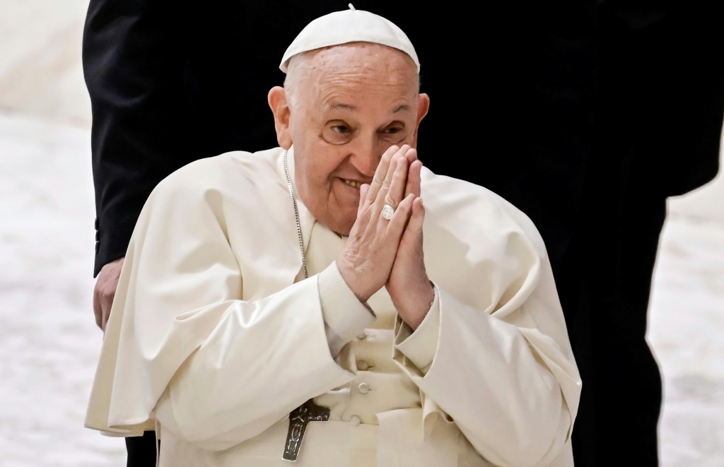 البابا فرنسيس في الفاتيكان في 27 نيسان/أبريل 2024 (ا ف ب)